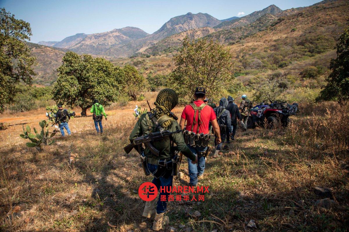 瓜赫斯-德阿亚拉居民遭罪犯围攻，仍坚守家园