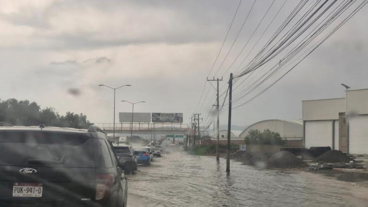 暴雨袭击伊达尔戈州 多地出现灾情