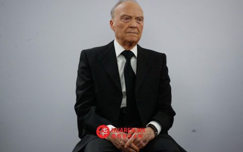 格茨严重失职，参议员们呼吁其被罢免
