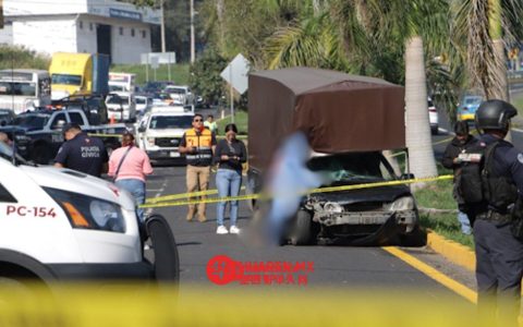 一名警察在韦拉克鲁斯（Veracruz）车祸中不幸身亡，女儿重伤