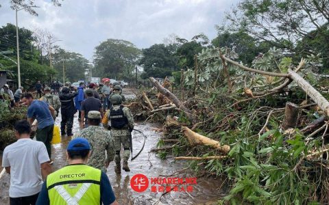 韦拉克鲁斯州洛斯图斯特拉斯（Los Tuxtlas）地区遭遇河流泛滥，社区受损严重