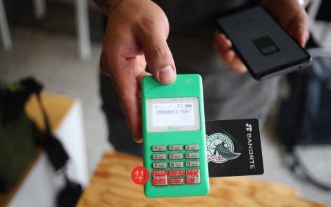 在墨西哥，流通的信用卡数量超过了4000万张。