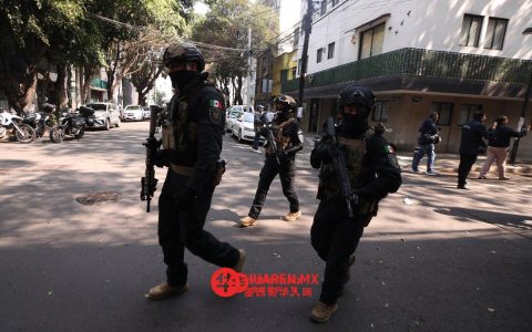 这些律师领导暴力袭击团伙，涉嫌敲诈勒索活动。