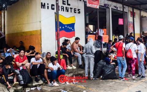 来自巴列霍（Vallejo）难民营的委内瑞拉人拒绝被遣返回国