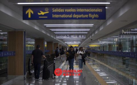 大雾突袭，墨西哥城国际机场全面停飞