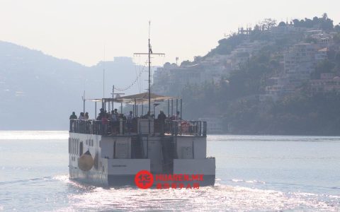阿卡普尔科（Acapulco）Marinabús因游客增多恢复运营