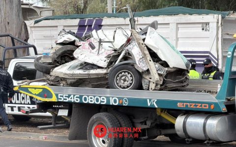 墨西哥特克斯科科公路一拖车与私家车相撞致两人死亡