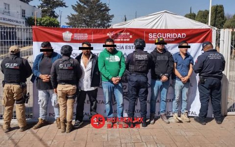 埃多梅克斯州警方抓获一名自称属犯罪团伙的敲诈勒索嫌疑人