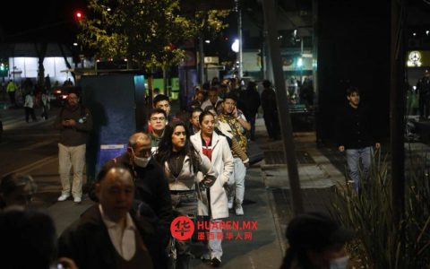 昨晚STC关闭三站后，RTP车站排起长队