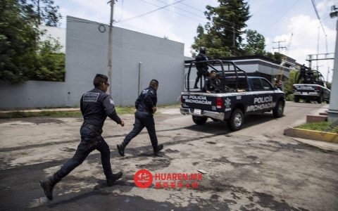 米却肯州警方涉毒被拘，多名警员关押于米尔昆布雷斯监狱