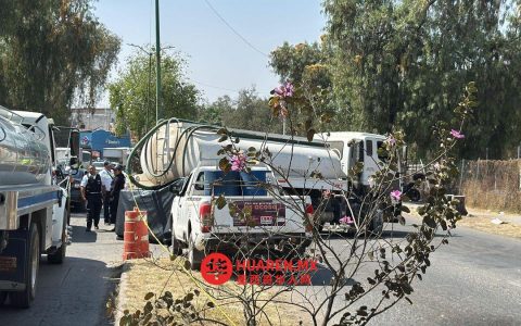 库阿乌蒂特兰-伊斯卡利一摩托车手遭卡车撞击身亡