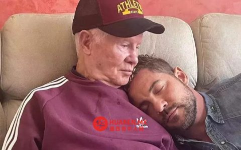 大卫·比斯巴尔父亲去世，死因未公开