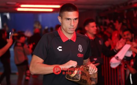 乌罗斯·杜尔德维奇加盟蒙特雷射线队（Rayados de Monterrey）出任前锋