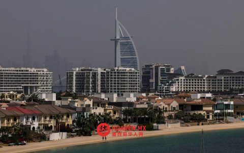 针对该地区美国基地的轰炸仍在继续。