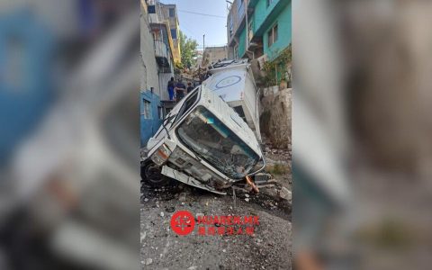 纳乌卡尔潘垃圾收集车事故致一名家庭主妇身亡