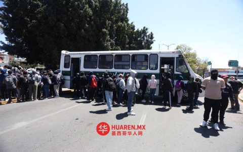 塞戈维亚政府谈判破裂后，Normalistas成员因受威胁举行抗议