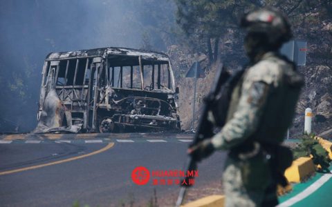 “El Mencho”去世后，墨西哥爆发13起骚乱，多辆汽车遭焚毁