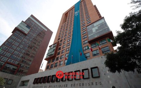 菲律宾驻瓜达拉哈拉名誉领事因涉嫌与墨西哥“CJNG”贩毒集团有关联，被墨西哥安全与应急部门（SRE）暂停职务。