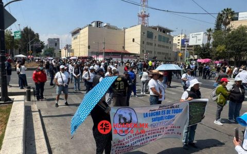 墨西哥城工人抗议：要体面制服和差旅补贴