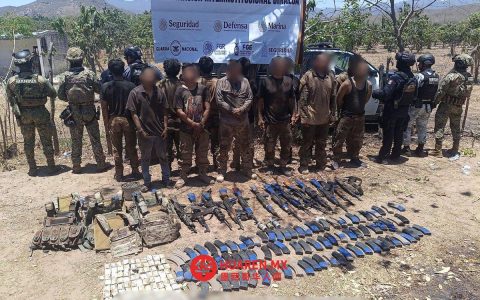 在锡那罗亚州罗萨里奥，警方抓获13名涉嫌“Los Chapitos”犯罪组织成员
