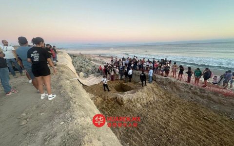在纳亚里特州拉斯科奇纳斯海滩，居民与“Dine”组织因20米宽沙滩用地起争执