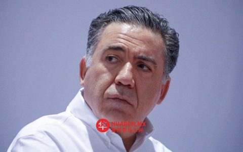 参议员恩里克·因苏恩扎被联邦调查局（FGR）传唤，就相关指控说明情况