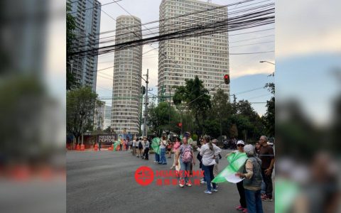 由于Be Grand Alto Polanco公司在墨西哥城（CDMX）的施工项目，居民封锁了马里亚诺·埃斯科贝多（Mariano Escobedo）街道。