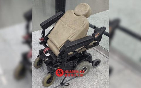 一名男子因在轮椅内藏匿8.8公斤可卡因被警方逮捕